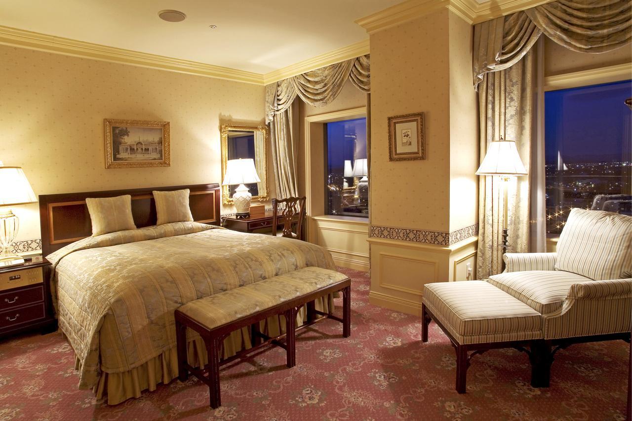 Omo7 Asahikawa By Hoshino Resorts Экстерьер фото A bedroom at the Four Seasons Hotel in Washington, D.C.